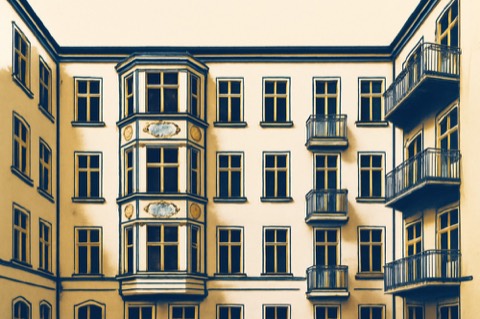 Berlin Mietshaus courtyard facade with balconies